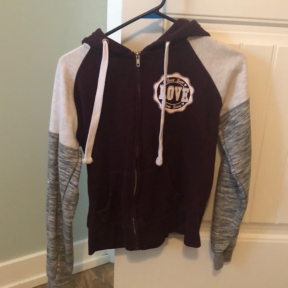 A large kids sweatshirt - Picture 1 of 3